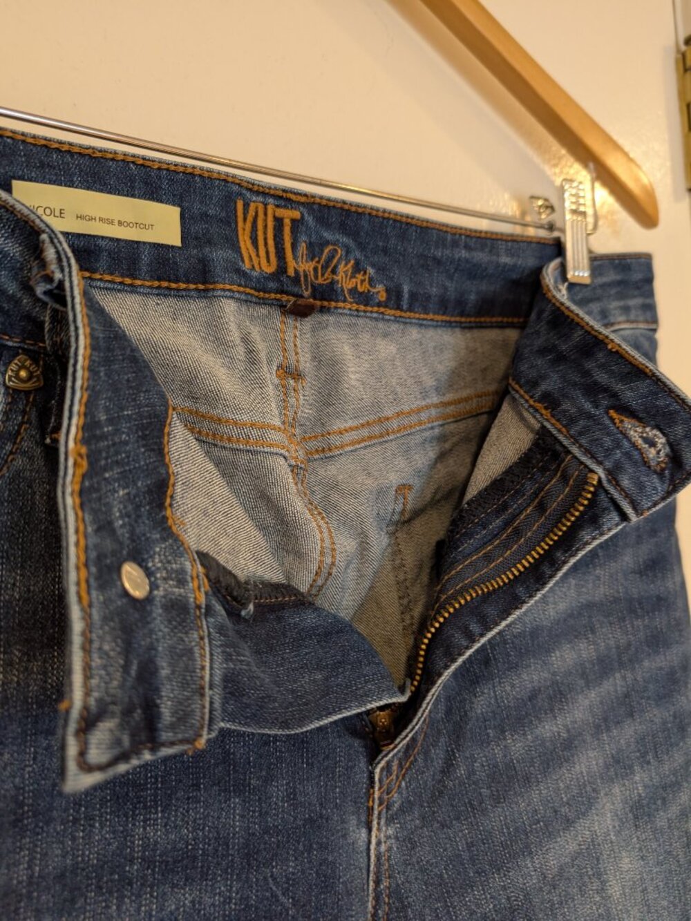 Kut from the Kloth Nicole High Waist Bootcut Jeans Size 12 - Picture 8 of 13